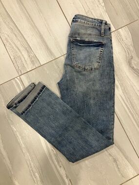 Silver Jeans Women's Straight Light Blue Denim